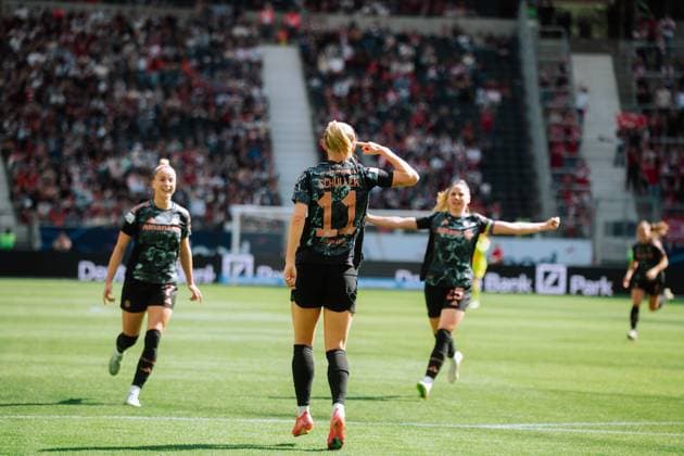 12 04 25, Women, Soccer, 1 BL, Season 2024 2025, Eintracht Frankfurt FC Bayern Munich, Matchday 19 Lea Schüller 11 of Bayern Munich celebrates scoring the 0 1 Frankfurt Deutsche Bank Park HE Germany