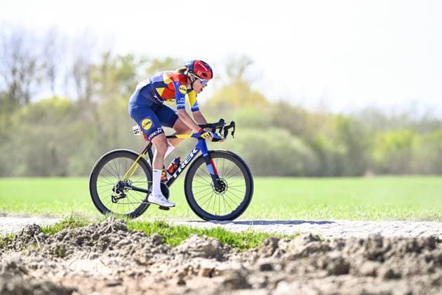 Dutch Ellen Van Dijk of Lidl-Trek pictured in action during the women s race of the Paris-Roubaix one day cycling race, 148,5 km from Denain to Roubaix, France, on Saturday 12 April 2025. JASPERxJACOBS  x120616455x