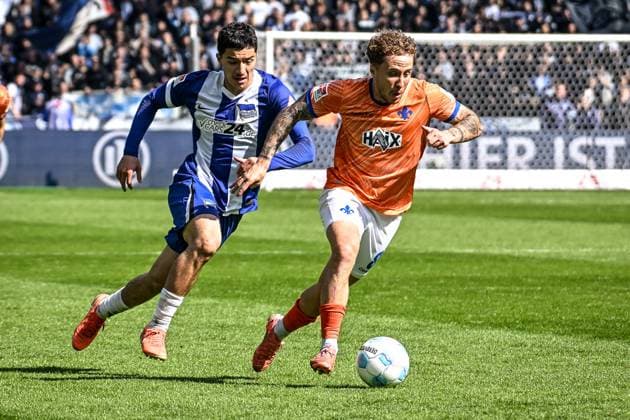 Soccer 2 Bundesliga, Hertha BSC Berlin SV Darmstadt 98 12 04 2025, xdanx, Soccer 2 Bundesliga, Hertha BSC Berlin SV Darmstadt 98 v l Ibrahim Maza Hertha BSC , Luca Marseiler SV Darmstadt 98 Zweikampf, Duell, Kampf, tackle DFL DFB REGULATIONS PROHIBIT ANY USE OF PHOTOGRAPHS as IMAGE SEQUENCES and or QUASI VIDEO Daniel Lakomski Mix1Press Berlin Olympiastadion Berlin Germany DEU Copyright: xDanielxLakomskix