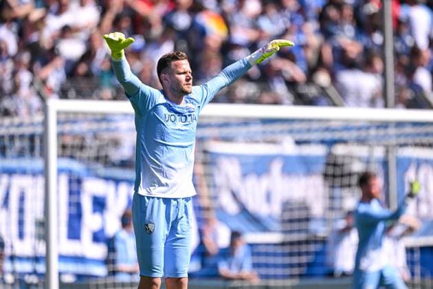 12 04 2025, Soccer, Bundesliga, 29 Matchday Season 2024 2025, VfL Bochum FC Augsburg, Goalkeeper Patrick Drewes VfL Bochum xRHR PHOTO TKx Copyright: RHR-FOTOx RHR-FOTO TK