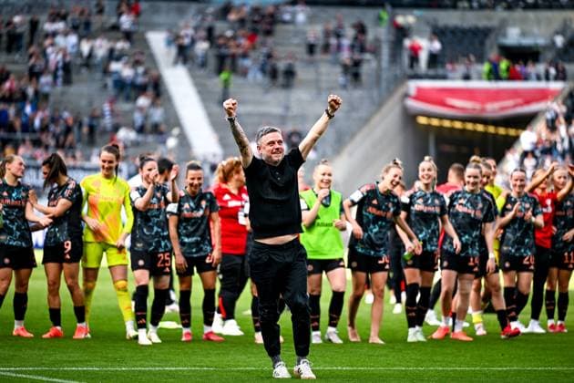 Football, Women, Coach Alexander Straus will leave Bayern Munich at the end of the season, archive pictures