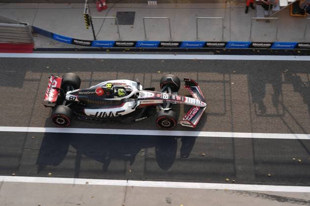 12 04 2025, Bahrain International Circuit, Sakhir, Formula 1 Gulf Air Bahrain Grand Prix 2025 ,in the picture Oliver Bearman GBR , MoneyGram Haas F1 Team Photo by Hasan Bratic DeFodi Images