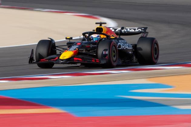 Max Verstappen Oracle Red Bull Racing, Netherlands, 01 in RB21, BAH, Formula 1 World Championship, Gulf Air Grand Prix of Bahrain, Bahrain International Circuit, 3 Free Practice, 2025 season, 12 04 2025 BAH, Formula 1 World Championship, Gulf Air Grand Prix of Bahrain, Bahrain International Circuit, 3 Free Practice, 2025 season, 12 04 2025 Sakhir Copyright: xEibner-Pressefoto Memmlerx EP_MMR