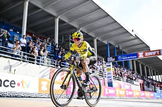 French Pauline Ferrand Prevot of Team Visma-Lease a Bike pictured in action during the women s race of the Paris-Roubaix one day cycling race, 148,5 km from Denain to Roubaix, France, on Saturday 12 April 2025. JASPERxJACOBS  x120625501x