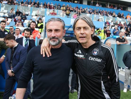 Mister Davide Dionigi Reggiana e mister Filippo Inzaghi Pisa durante la partita tra Reggiana e Pisa del Campionato italiano di calcio Serie BKT 2024 2025 - Mapei Stadium Reggio Emilia Italia 12 aprile 2025- (foto di Gianni Santandrea LaPresse)  Copyright: xGiannixSantandrea LaPressex
