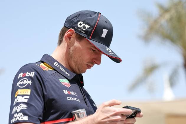 F1 Grand Prix Of Bahrain - Qualifying Max Verstappen of the Netherlands and Oracle Red Bull Racing looks on during qualifying ahead of the F1 Grand Prix of Bahrain at Bahrain International Circuit in Sakhir, Bahrain, on April 12, 2025. Sakhir Southern Governorate Bahrain  Copyright: xPaddockerx originalFilename:paddocker-f1grandp250412_npumz.jpg