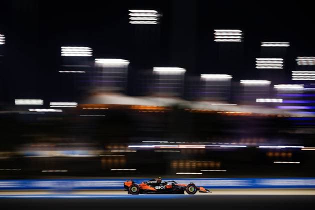 F1 - BAHRAIN GRAND PRIX 2025 81 PIASTRI Oscar (aus), McLaren F1 Team MCL39, action during the Formula 1 Gulf Bahrain Grand Prix 2025, 4th round of the 2025 FIA Formula One World Championship, WM, Weltmeisterschaft from April 11 to 13, 2025 on the Bahrain International Circuit, in Sakhir, Bahrain -  Copyright: xEricxAlonsox