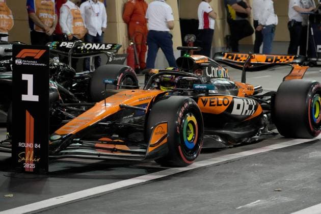 12 04 2025, Bahrain International Circuit, Sakhir, Formula 1 Gulf Air Bahrain Grand Prix 2025 ,in the picture pole position for Oscar Piastri AUS , McLaren F1 Team Photo by Hasan Bratic DeFodi Images