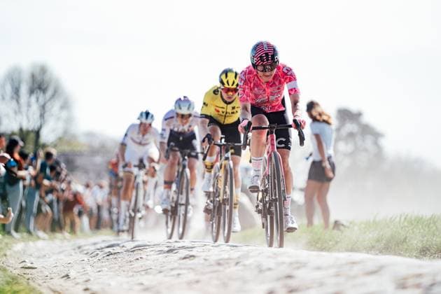 2025 Paris Roubaix Femmes Avec Zwift Picture by Zac Williams SWpix.com - 12 04 2025 - Cycling - 2025 Paris Roubaix Femmes Avec Zwift, France - Letizia Borghesi, EF Education Oatly. Copyright: x xSWpix.comx(t axPhotographyxHubxLtd)xZacxWilliams SWpix.comx SWP-2864