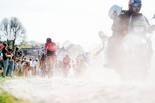 2025 Paris Roubaix Femmes Avec Zwift Picture by Zac Williams SWpix.com - 12 04 2025 - Cycling - 2025 Paris Roubaix Femmes Avec Zwift, France - Letizia Borghesi, EF Education Oatly. Copyright: x xSWpix.comx(t axPhotographyxHubxLtd)xZacxWilliams SWpix.comx SWP-2864-0031