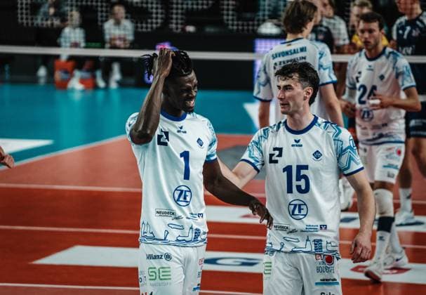 Volleyball Men Season 2024 2025 Volleyball Bundesliga Playoff Semifinal Game 3 SVG Lüneburg vs VfB Friedrichshafen 12 04 2025 Jose Israel Masso Alvarez 1 VfB Friedrichshafen scratches his head Lüneburg LKH Arena Niedersachsen Germany