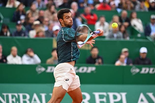 Rolex Masters - Lorenzo Musetti v Alex de Minaur Lorenzo Musetti (ITA) during his semi final match at the Monaco Rolex Masters in Monte Carlo, Monaco on April 12, 2025. Photo by Corinne Dubreuil ABACAPRESS.COM Monaco Monaco  Copyright: xDubreuilxCorinne ABACAx