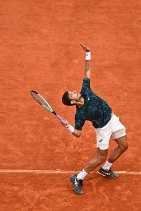 Rolex Masters - Lorenzo Musetti v Alex de Minaur Lorenzo Musetti (ITA) during his semi final match at the Monaco Rolex Masters in Monte Carlo, Monaco on April 12, 2025. Photo by Corinne Dubreuil ABACAPRESS.COM Monaco Monaco  Copyright: xDubreuilxCorinne ABACAx