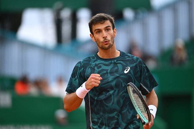 Rolex Masters - Lorenzo Musetti v Alex de Minaur Lorenzo Musetti (ITA) during his semi final match at the Monaco Rolex Masters in Monte Carlo, Monaco on April 12, 2025. Photo by Corinne Dubreuil ABACAPRESS.COM Monaco Monaco  Copyright: xDubreuilxCorinne ABACAx