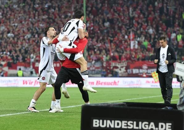 12 04 2025 Fußball Saison 2024 2025 2 Fußball Bundesliga 29 Spieltag 1 FC Kaiserslautern FCK Lautern Roten Teufel 1 FC Nürnberg FCN Club Sportfoto Zink DaMa xdaxmax DFL regulations prohibit any use of photographs as image sequences and or quasi video only for editorial use Jubel Freude Torjubel nach Tor zum 0 2 Berkay Yilmaz 21, 1 FC Nürnberg FCN Mahir Emreli 30, 1 FC Nürnberg FCN Christian Mathenia 26, 1 FC Nürnberg FCN Miroslav Miro Klose coach 1 FC Nürnberg FCN cheers happy goal scorer Mahir Emreli 30, 1 FC Nürnberg FCN