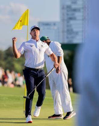 250412 Bryson DeChambeau of the United States celebrates on the 18th green during the third round of the 2025 Masters Golf Tournament on April 12, 2025 in Augusta Photo Petter Arvidson BILDBYRAN kod PA PA1009 bbeng golf masters the masters augusta us masters jubel  Copyright: PETTERxARVIDSON BB250412PA070