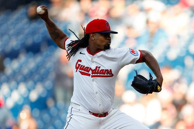 MLB, Baseball Herren, USA 2025: Royals Vs Guardians APR 12 April 12, 2025: Cleveland Guardians pitcher Luis L. Ortiz (45) throws the ball during the baseball game between the Kansas City Royals and Cleveland Guardians at Progressive Field in Cleveland, Ohio. Brian Fisher CSM (Credit Image: Â Brian Fisher Cal Media) Cleveland Ohio United States of America EDITORIAL USE ONLY Copyright: xx ZUMA-20250412_zma_c04_104.jpg BrianxFisherx csmphotothree375060