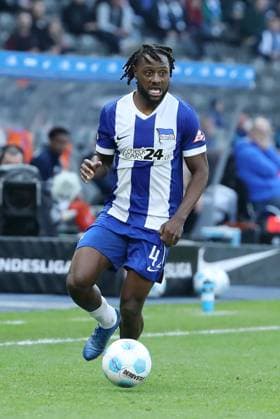 Deyovaisio Zeefuik on the ball Single image Crop action Sport Soccer Football DFL 2 Bundesliga Men 29 Matchday Season 2024 2025 12 04 2025 Hertha BSC Berlin vs SV Darmstadt 98 DFL regulations prohibit any use of photographs as image sequences and or quasi video
