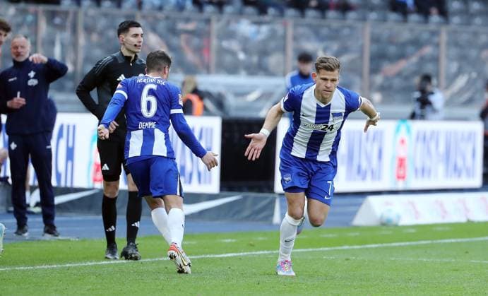 Substitution Diego Demme, Substitution Florian Niederlechner Sport Football Soccer DFL 2 Bundesliga Men 29 Matchday Season 2024 2025 12 04 2025 Hertha BSC Berlin vs SV Darmstadt 98 DFL regulations prohibit any use of photographs as image sequences and or quasi video