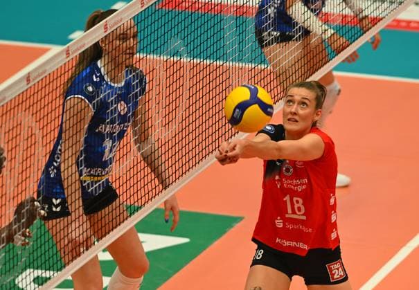 Sarah Straube Dresden at the reception, Dresdner SC vs Allianz MTV Stuttgart, Volleyball, 1 Bundesliga Women, 1 Liga, Margon Arena Dresden Bodenbacher Straße, DSC, Saison 2024 2025, 12 04 2025,