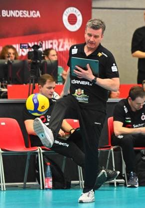 Coach Alexander Waibl Dresden , Dresdner SC vs Allianz MTV Stuttgart, Volleyball, 1 Bundesliga Women, 1 Liga, Margon Arena Dresden Bodenbacher Straße, DSC, Season 2024 2025, 12 04 2025,