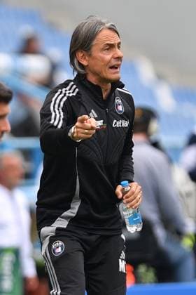 Head coach of Pisa Filippo Inzaghi during AC Reggiana vs AC Pisa, Italian soccer Serie B match in Reggio Emilia, Italy, April 12 2025  Copyright: xGabrielexMasotti IPAxSportx xipa-agency.netx xx IPA_56448318 IPA_Agency_IPA56448318