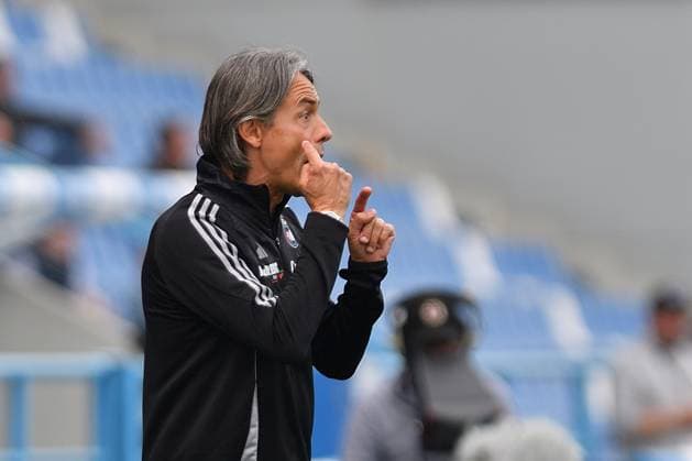 Head coach of Pisa Filippo Inzaghi during AC Reggiana vs AC Pisa, Italian soccer Serie B match in Reggio Emilia, Italy, April 12 2025  Copyright: xGabrielexMasotti IPAxSportx xipa-agency.netx xx IPA_56448339 IPA_Agency_IPA56448339