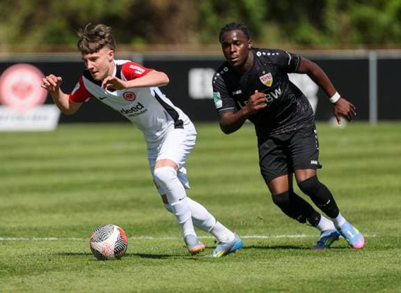 Soccer U17 DFB Youth League Eintracht Frankfurt VfB Stuttgart 06 04 25, Niko Ilicevic Eintracht , Idriss Brayann Youmbissi Kenmoe VFB ,