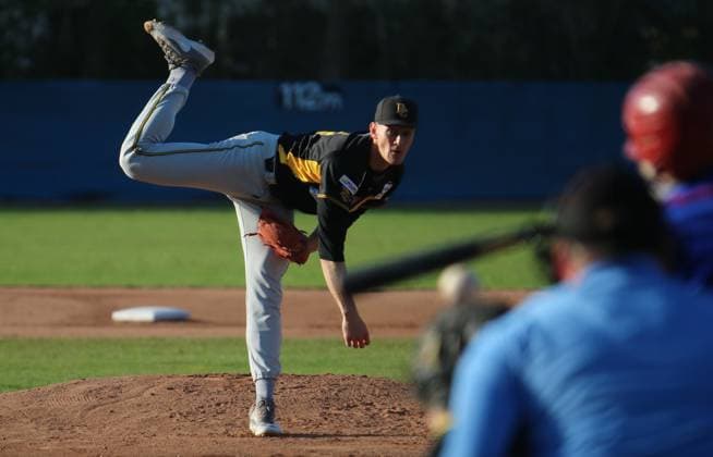 Baseball Bundesliga pitcher Niklas Rimmel from the Bonn Capitals in a game at the Hamburg Stealers