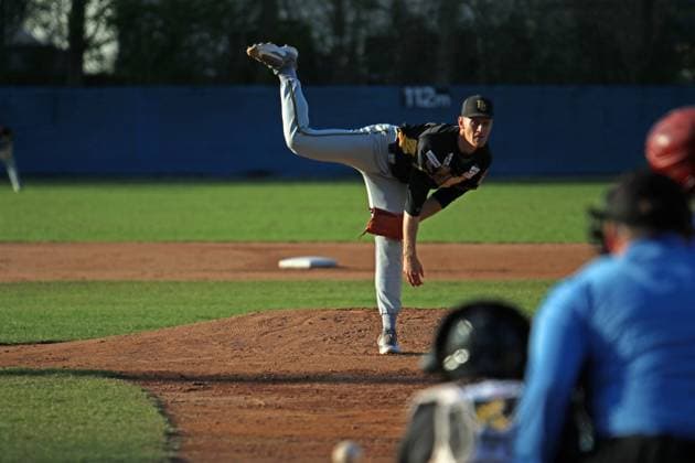 Baseball Bundesliga pitcher Niklas Rimmel from the Bonn Capitals in a game at the Hamburg Stealers