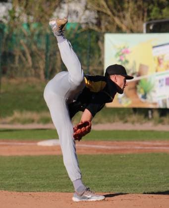 Baseball Bundesliga pitcher Niklas Rimmel from the Bonn Capitals in a game at the Hamburg Stealers