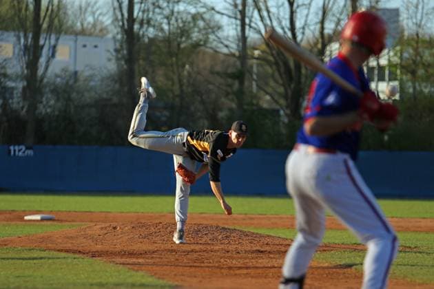 Baseball Bundesliga pitcher Niklas Rimmel from the Bonn Capitals in a game at the Hamburg Stealers