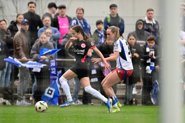 Soccer I Women I Season 2024 2025 I 2 Bundesliga I 21 Matchday I Hamburger SV Eintracht Frankfurt II I 13 04 2025 Emma Memminger 32, Eintracht Frankfurt II Victoria Schulz 19, Hamburger SV Hamburg Am Volkspark Hamburg Germany Copyright: xLobeca FelixxSchlikisx