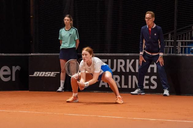 Ella Seidel waits for her opponent to serve, Dayana Yastremska vs Ella Seidel, Tennis, Porsche Tennis Grand Prix, Court 1, Qualification, Season 2025, 13 04 2025, Dayana Yastremska vs Ella Seidel, Tennis, Porsche Tennis Grand Prix, Court 1, Qualification, Season 2025, 13 04 2025, Stuttgart Copyright: xEibner-Pressefoto EdwardxCheungx EP_ECG
