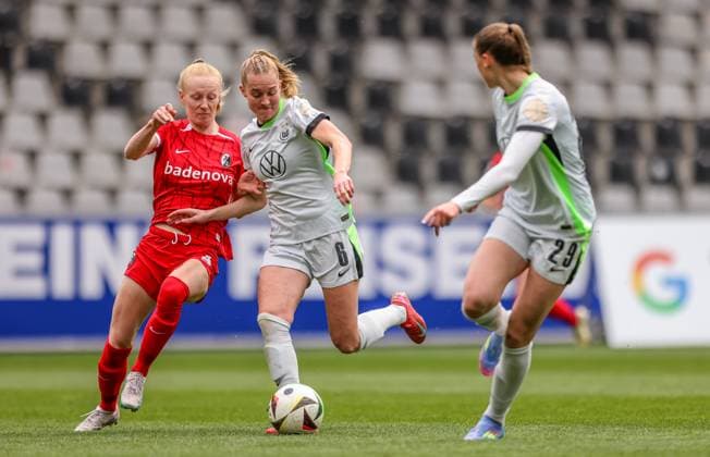 Football, Women, SC Freiburg - VfL Wolfsburg