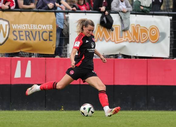 13 04 2025 Soccer Season 2024 2025 2 Women Soccer Bundesliga 21 Matchday 1 FC Nürnberg FCN Club Clubfrauen SC Sand Sportfoto Zink DaMa xdaxmax Medina Desic 10, 1 FC Nürnberg FCN with shot on goal