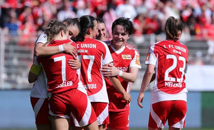 Lisa Heiseler celebrates after 4 0 with teammates Joy Emotion Jubilation Sport Football Soccer 2 Bundesliga Women Women Season 2024 2025 13 04 2025 1 FC Union Berlin vs FC Ingolstadt FCI DFL regulations prohibit any use of photographs as image sequences and or quasi video