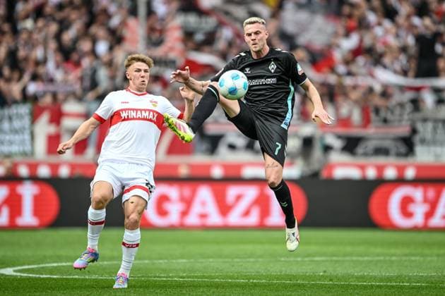 Finn Jeltsch VfB Stuttgart and Marvin Ducksch SV Werder Bremen in a duel during the Bundesliga 1 match between VfB Stuttgart and SV Werder Bremen, MHPArena Stuttgart on April 13, 2025 in Stuttgart, Germany Photo by Harry Langer DeFodi Images Finn Jeltsch VfB Stuttgart and Marvin Ducksch SV Werder Bremen battle for the ball during the Bundesliga match between VfB Stuttgart and SV Werder Bremen at MHPArena Stuttgart on April 13, 2025 in Stuttgart, Germany Photo by Harry Langer DeFodi Images DFL regulations prohibit any use of photographs as image sequences and or quasi video Photo by Harry Langer DeFodi Images DFL regulations prohibit any use of photographs as image sequences and or quasi video