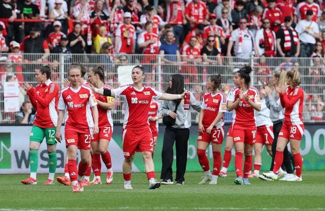Unionmannschaft celebrates 4 0 victory in front of the fans Joy Emotion Cheering after the end of the match Sport Football Soccer 2 Bundesliga Women Women Season 2024 2025 13 04 2025 1 FC Union Berlin vs FC Ingolstadt FCI DFL regulations prohibit any use of photographs as image sequences and or quasi video