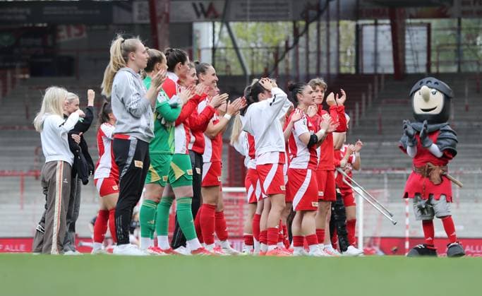 Unionmannschaft celebrates 4 0 victory in front of the fans Joy Emotion Cheering after the end of the match Sport Football Soccer 2 Bundesliga Women Women Season 2024 2025 13 04 2025 1 FC Union Berlin vs FC Ingolstadt FCI DFL regulations prohibit any use of photographs as image sequences and or quasi video