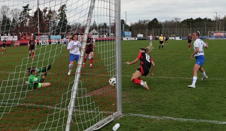 13 04 2025 Soccer Season 2024 2025 2 Women Soccer Bundesliga 21 Matchday 1 FC Nürnberg FCN Club Clubfrauen SC Sand Sportfoto Zink DaMa xdaxmax Goal Goal Score Goal Shot to 6 1 Goalscorer Medina Desic 10, 1 FC Nürnberg FCN