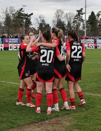 13 04 2025 Soccer Season 2024 2025 2 Women Soccer Bundesliga 21 Matchday 1 FC Nürnberg FCN Club Clubfrauen SC Sand Sportfoto Zink DaMa xdaxmax Jubel Freude Torjubel nach Tor zum 6 1 Medina Desic 10, 1 FC Nürnberg FCN und Mannschaft Team jubelt freue sich Torschütze Medina Desic 10, 1 FC Nürnberg FCN