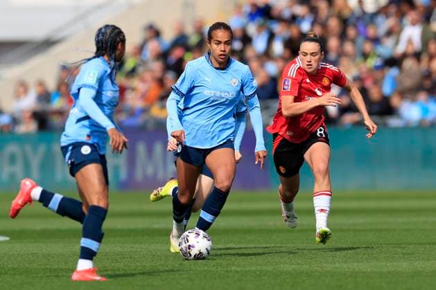 Manchester City Women v Manchester United, ManU Women Women s FA Cup 13 04 2025. Semi-Final Mary Fowler (8) of Manchester City runs with the ball during the Women s FA Cup semi final match between Manchester City Women and Manchester United Women at the Joie Stadium, Manchester, United Kingdom on 13 April 2025. Manchester Joie Stadium Gt Manchester United Kingdom Editorial use only , Copyright: xConorxMolloyx PSI-21848-0026