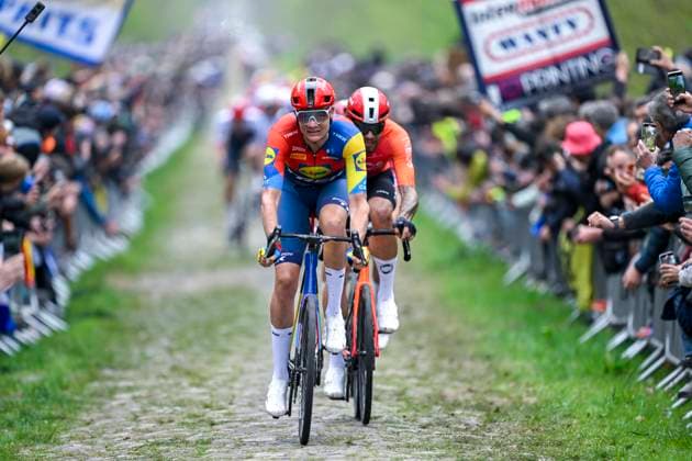 Paris Roubaix 2025 Cycling Race Roubaix, France - April 13 : Rider of Lidl - Trek in action during the 122nd edition of Paris Roubaix an UCI World Tour cycling race for Men Elite of 259,7 kms with start in Compiegne and finish at the Velodrome Andre-Petrieux in Roubaix on April 13, 2025 in Roubaix, France, 13 04 2025 ( Motordriver Kenny Verfaillie - Roubaix France  Copyright: xNicoxVereeckenx