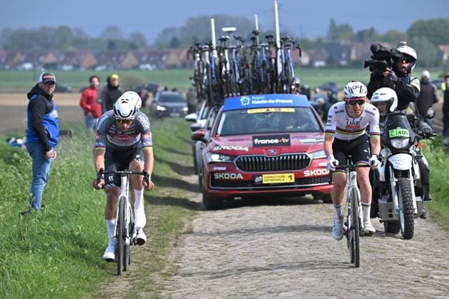 Paris Roubaix 2025 Cycling Race Roubaix, France - April 13 : Pogacar Tadej (SLO) of UAE Team Emirates - XRG, Van Der Poel Mathieu (NED) of Alpecin - Deceuninck, Philipsen Jasper (BEL) of Alpecin-Deceuninck in the escape pack during the 122nd edition of Paris Roubaix an UCI World Tour cycling race for Men Elite of 259,7 kms with start in Compiegne and finish at the Velodrome Andre-Petrieux in Roubaix on April 13, 2025 in Roubaix, France, 13 04 2025 ( Motordriver Kenny Verfaillie - Roubaix France  Copyright: xBernardxPaponx