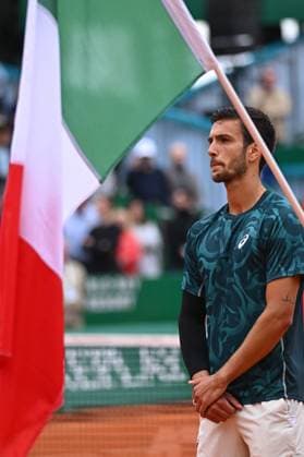 Carlos Alcaraz Wins Rolex Monte Carlo Tournament - Monaco Lorenzo Musetti (ITA) wins 2nd place trophy during the Monte Carlo ATP, Tennis Herren Masters Series Tournament final tennis match at the Monte Carlo Country Club in Monte Carlo, Monaco on April 13, 2025. Photo by Corinne Dubreuil ATP Tour ABACAPRESS.COM Monaco Monte-Carlo Monaco  Copyright: xDubreuilxCorinne ABACAx