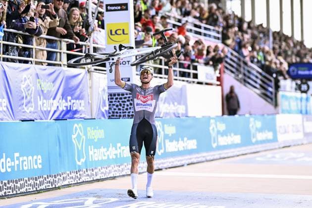 Dutch Mathieu van der Poel of Alpecin-Deceuninck wins the men elite race of the Paris-Roubaix one day cycling race, 259,2 km from Compiegne to Roubaix, France, on Sunday 13 April 2025. JASPERxJACOBS  x120724825x