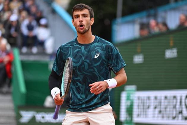 Carlos Alcaraz Wins Rolex Monte Carlo Tournament - Monaco Lorenzo Musetti (ITA) wins 2nd place trophy during the Monte Carlo ATP, Tennis Herren Masters Series Tournament final tennis match at the Monte Carlo Country Club in Monte Carlo, Monaco on April 13, 2025. Photo by Corinne Dubreuil ATP Tour ABACAPRESS.COM Monaco Monte-Carlo Monaco  Copyright: xDubreuilxCorinne ABACAx