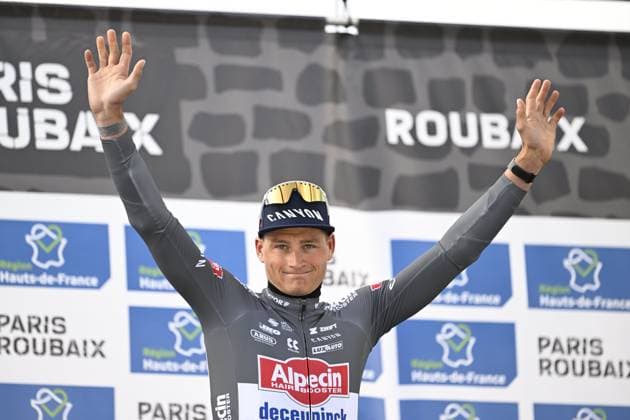 Paris Roubaix 2025 Cycling Race Roubaix, France - April 13 : Van Der Poel Mathieu (NED) of Alpecin - Deceuninck on the podium during the 122nd edition of Paris Roubaix an UCI World Tour cycling race for Men Elite of 259,7 kms with start in Compiegne and finish at the Velodrome Andre-Petrieux in Roubaix on April 13, 2025 in Roubaix, France, 13 04 2025 ( Motordriver Kenny Verfaillie - Roubaix France  Copyright: xNicoxVereeckenx