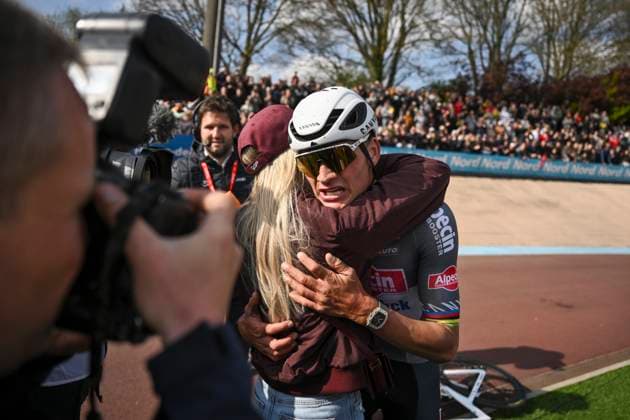 Paris Roubaix 2025 Cycling Race Roubaix, France - April 13 : Van Der Poel Mathieu (NED) of Alpecin - Deceuninck and his girlfriend Roxanne Bertels during the 122nd edition of Paris Roubaix an UCI World Tour cycling race for Men Elite of 259,7 kms with start in Compiegne and finish at the Velodrome Andre-Petrieux in Roubaix on April 13, 2025 in Roubaix, France, 13 04 2025 ( Motordriver Kenny Verfaillie - Roubaix France  Copyright: xPoox